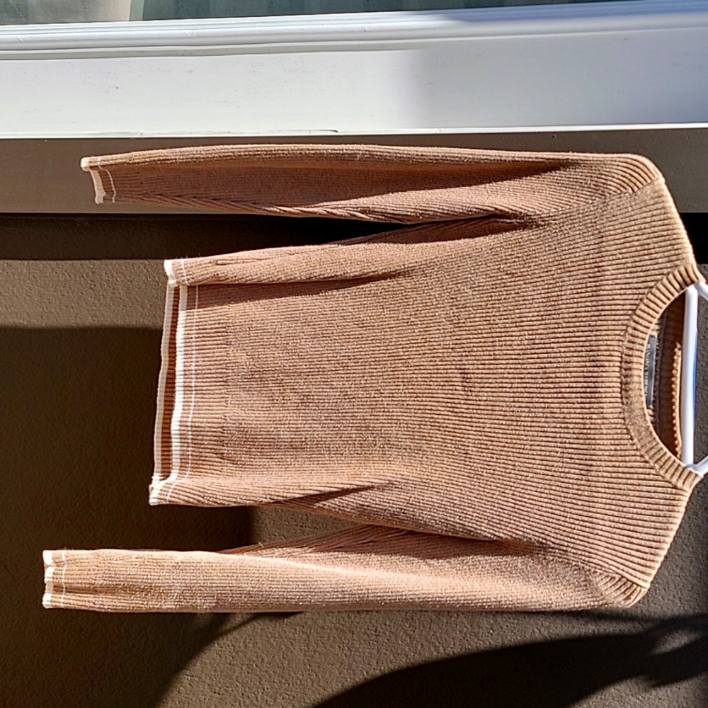Banana Republic woman's sweater
